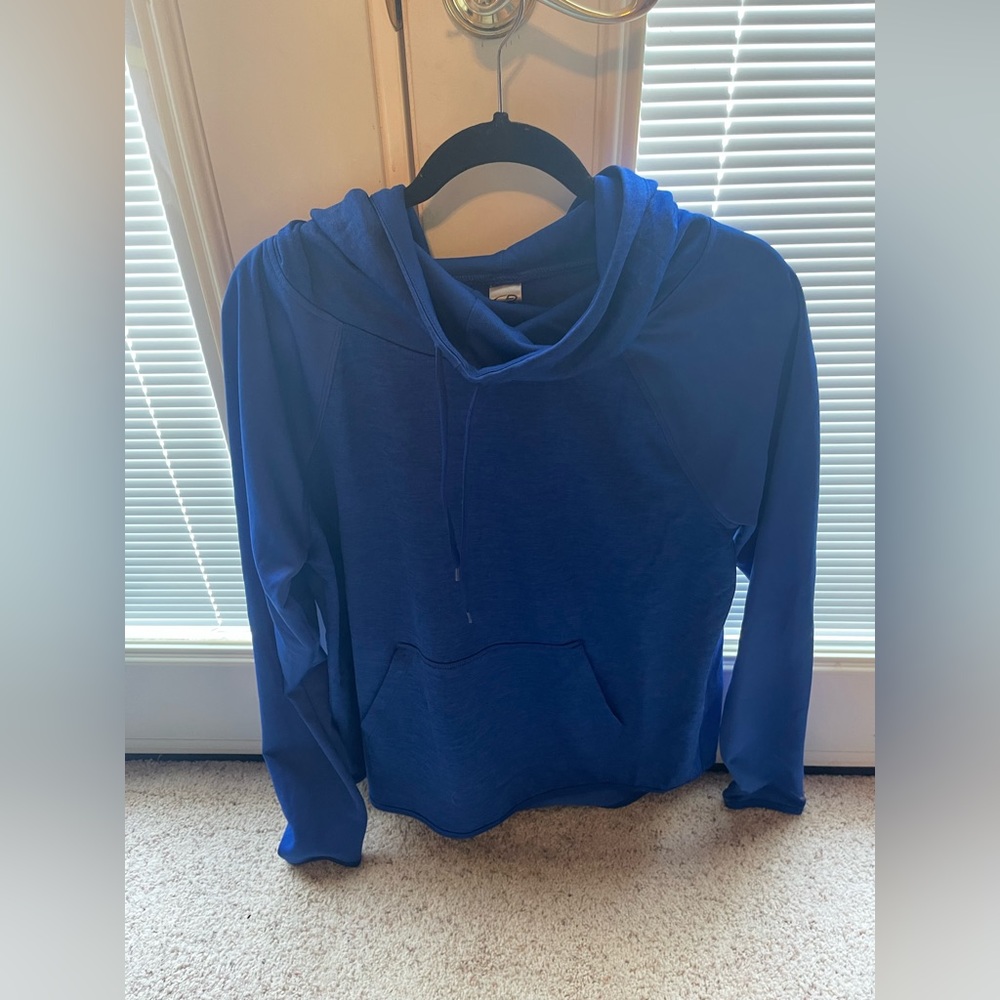 women’s long sleeve